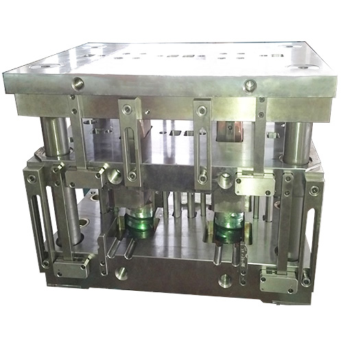 Collapsible core mold